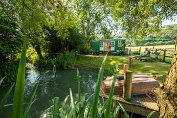 Enjoy a freshly brewed cup of coffee on the decking, listening to birdsong.