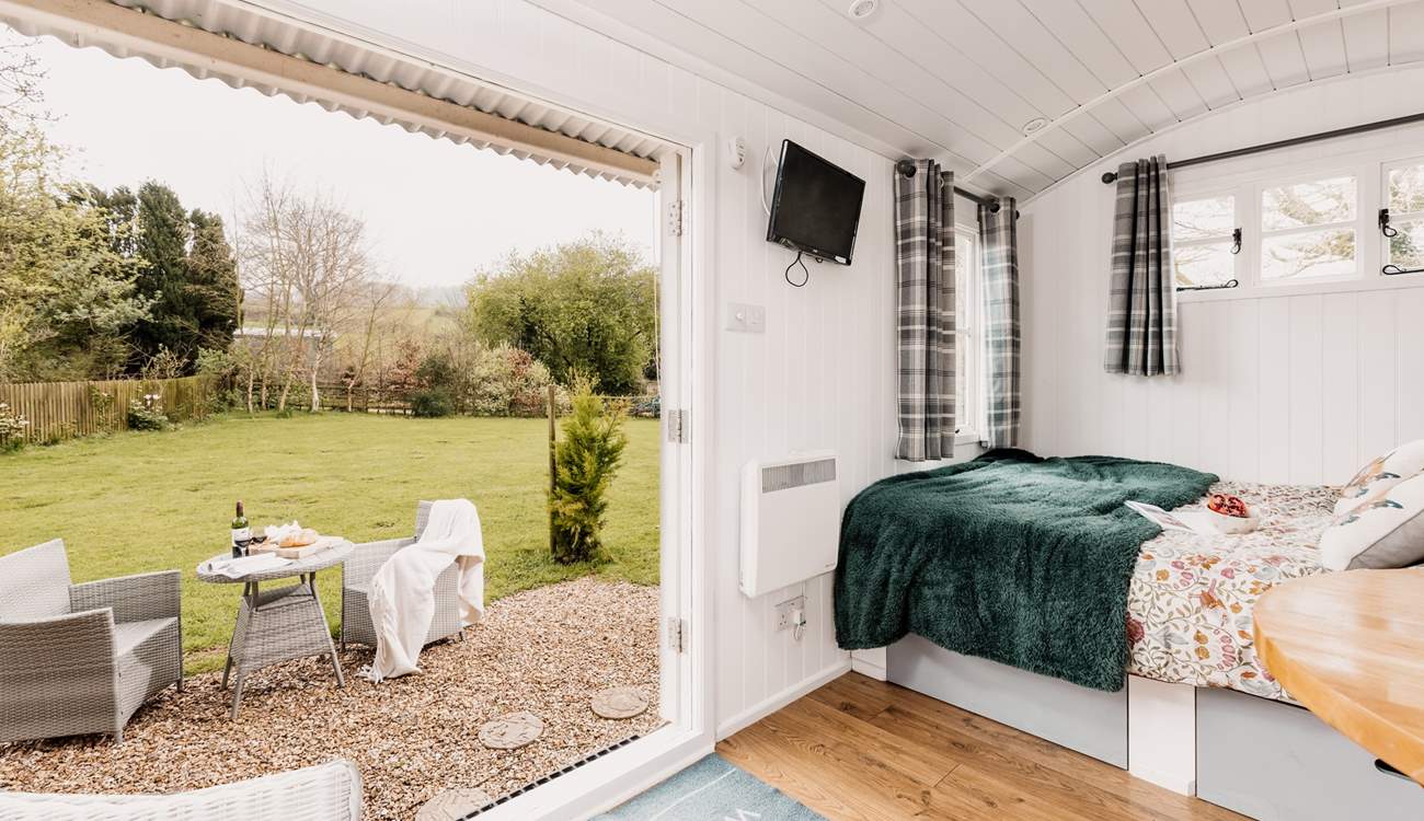 Open up the double doors to allow fresh air to flow through with ease. 