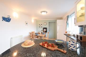 The sociable kitchen/dining-room.