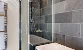 En suite leading off bedroom 1. - Thumbnail Image