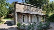 The outside of this lovely cottage.