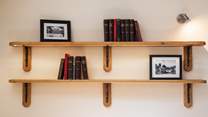What a lovely bookcase feature.