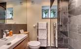 En suite shower-room to bedroom 2. - Thumbnail Image