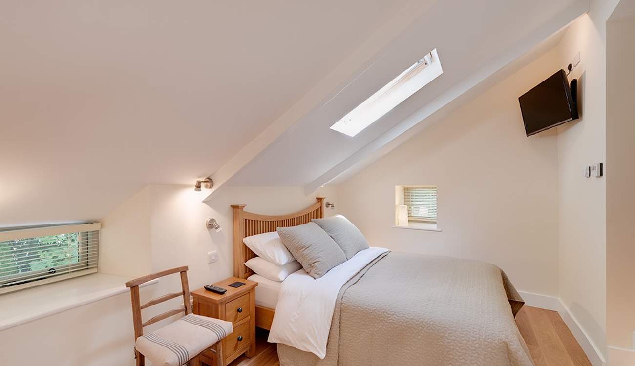 What a stunning bedroom!