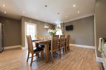 The kitchen/dining-room.