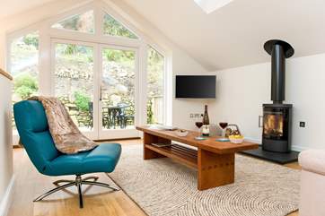 The fabulous wood-burner makes this an ideal retreat all year round