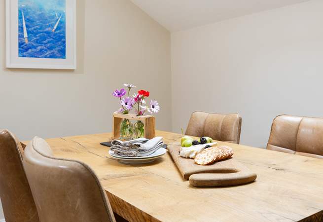 Enjoy long relaxing meals around the dining table. 