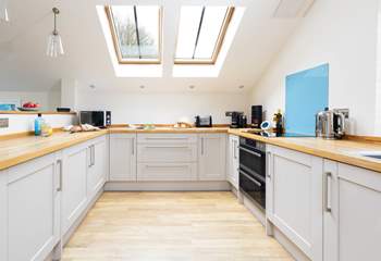 The kitchen is so well equipped for your every need. 