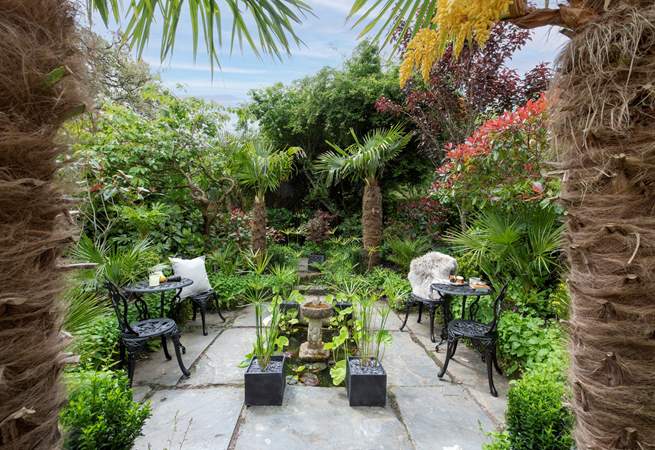 A hidden gem to the rear of the hut, allows for more al fresco dining.