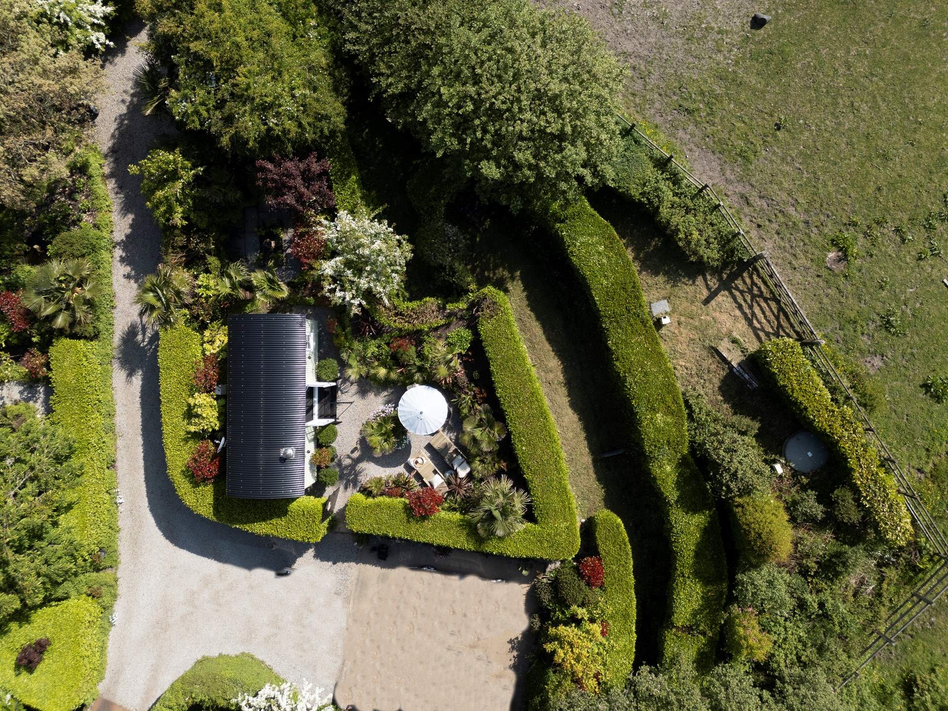 Magical moments await at this dreamy secluded hut. 