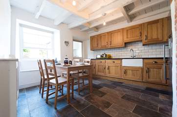 The kitchen/dining-room.