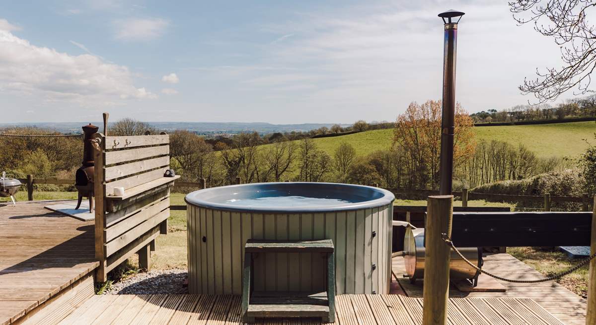 The heavenly hot tub turns daydreams into reality.