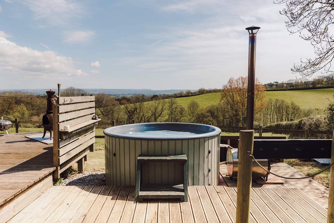 The heavenly hot tub turns daydreams into reality.