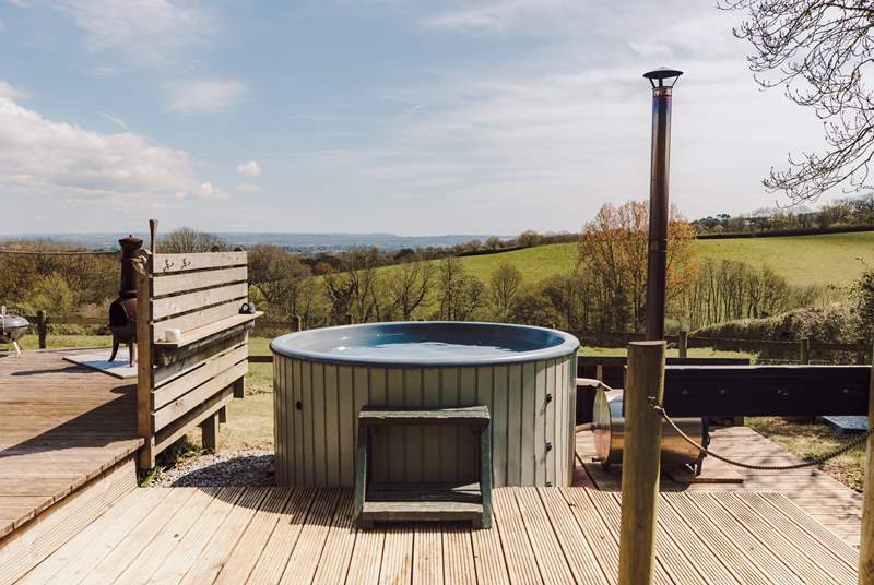 The heavenly hot tub turns daydreams into reality.