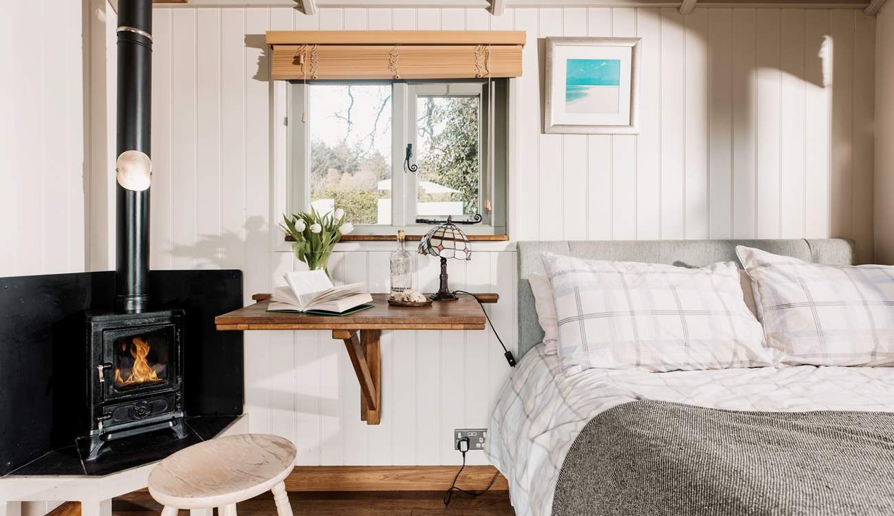 The sweet wood-burner will keep you nice and cosy for those out-of-season escapes. 
