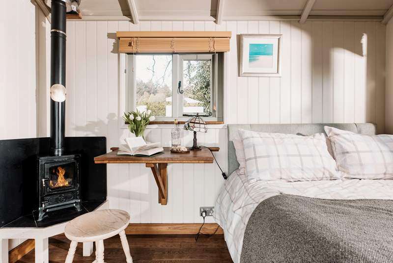 The sweet wood-burner will keep you nice and cosy for those out of season escapes. 