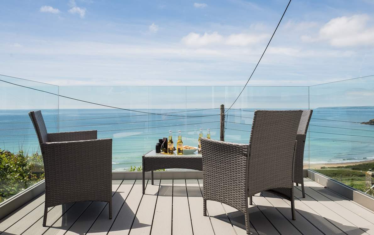 Mornings, afternoon and evenings, relax with those uninterrupted views.