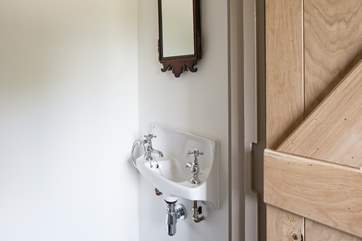 There is a downstairs cloakroom.