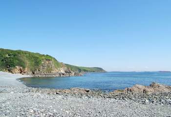 Porthallow beach is just a few minutes' drive away.