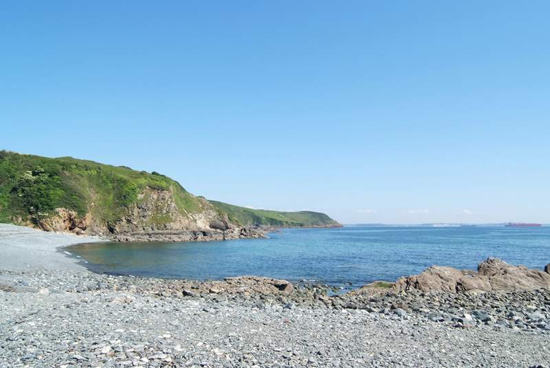 Porthallow beach is just a few minutes' drive away.