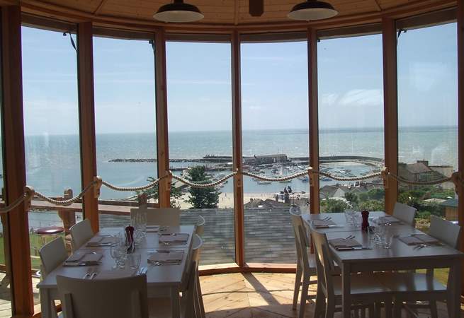 Hix Oyster and Fish House in Lyme Regis serves fabulous food with magnificent views. Hix offers a 10% discount to Classic Cottages and Unique hideaways guests for groups of 6 or less. Please show booking information.