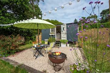 Cook up a scrummy supper on the fire-pit barbecue.
