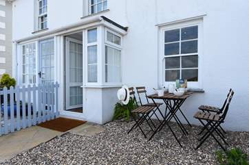 The gravelled courtyard to the front of the cottage.