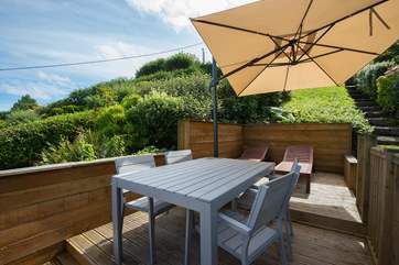 What a spot for a leisurely lunch.