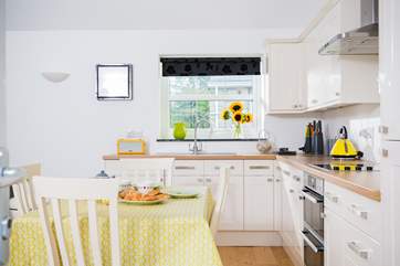 Lovely zingy colours add cheerfulness around the cottage.