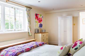 Bedroom 1 has a zip-and-link bed (6' double or 3' twin).