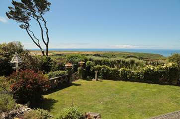 Welcome to Favonian with its stunning views!