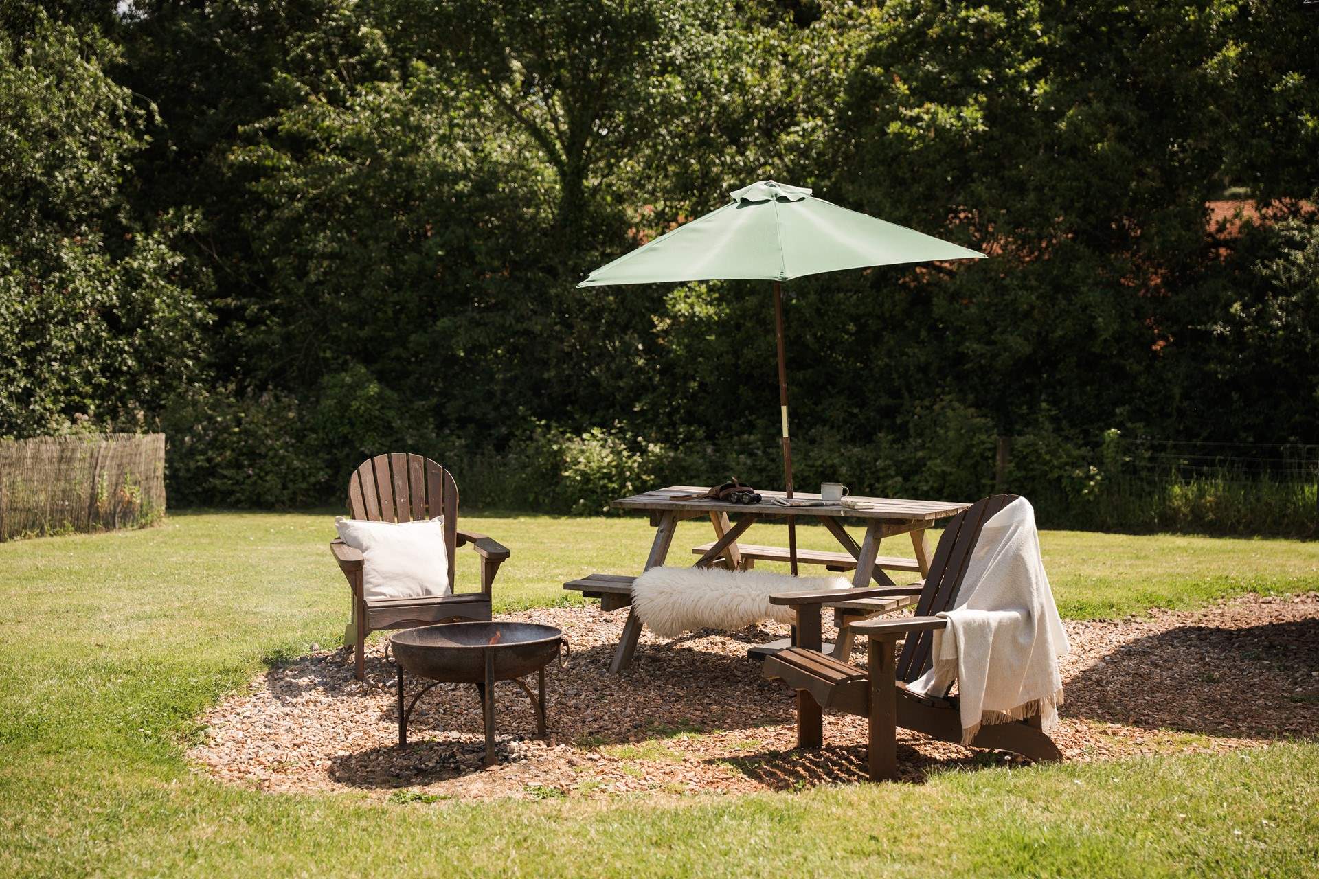 Enjoy al fresco breakfasts in total peace and tranquility.