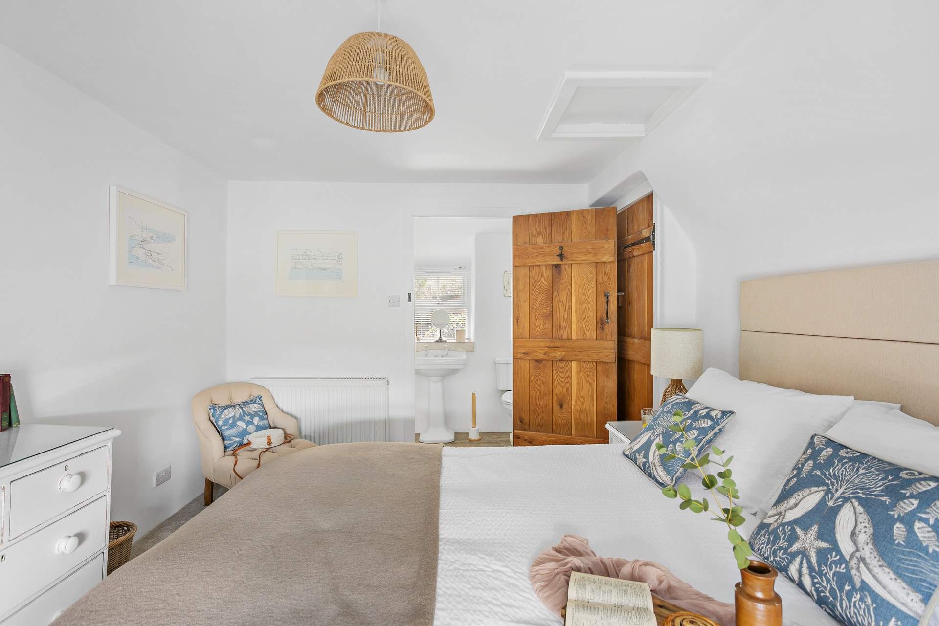 No need for queuing for the bathroom when you have a stylish en suite shower-room. 