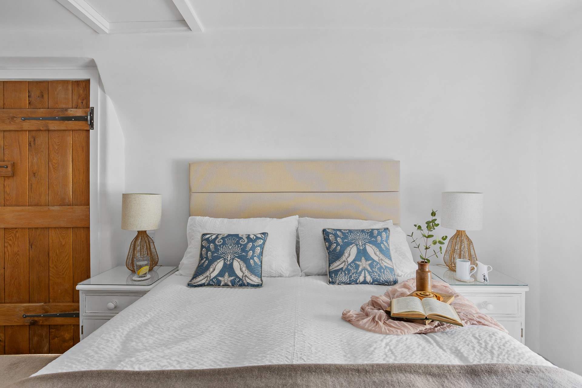 Oh so pretty, the perfect room to enjoy a restful sleep.