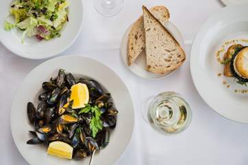 Sample the delicious food from the restaurant in the hotel.
