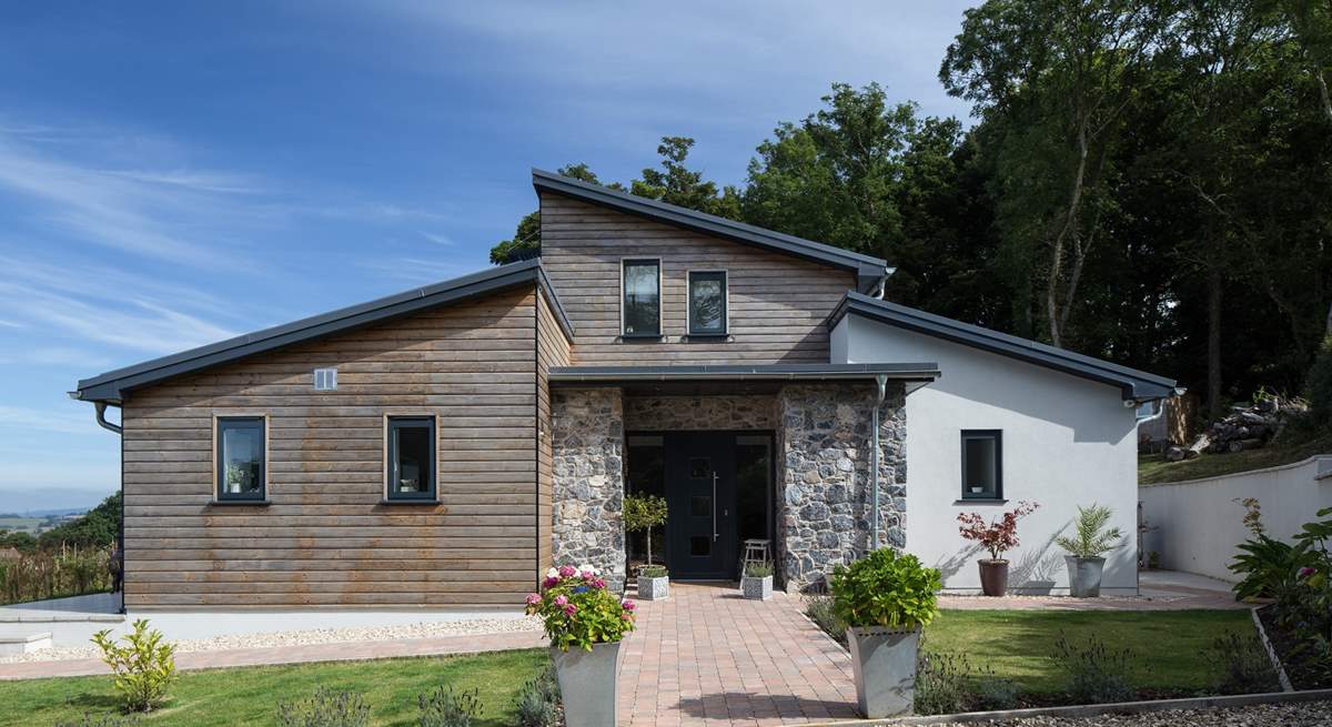 The front of this lovely contemporary house.