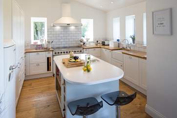 What a stunning kitchen!