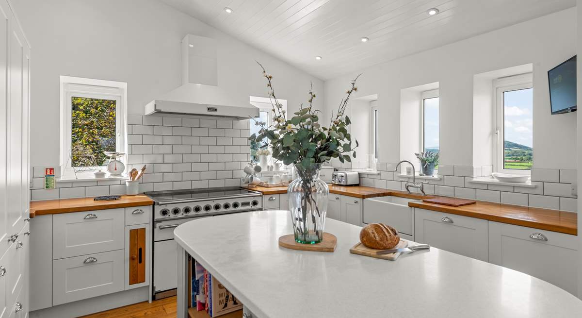What a stunning kitchen!