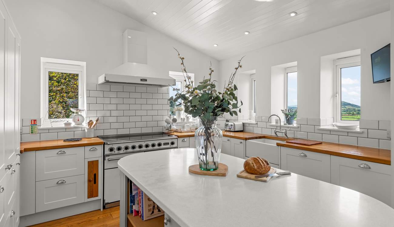 What a stunning kitchen!