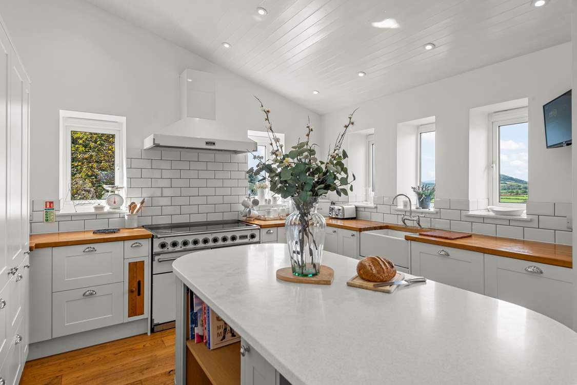 What a stunning kitchen!