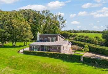 This is a gorgeous house.