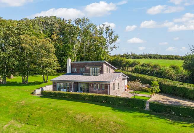 This is a gorgeous house.