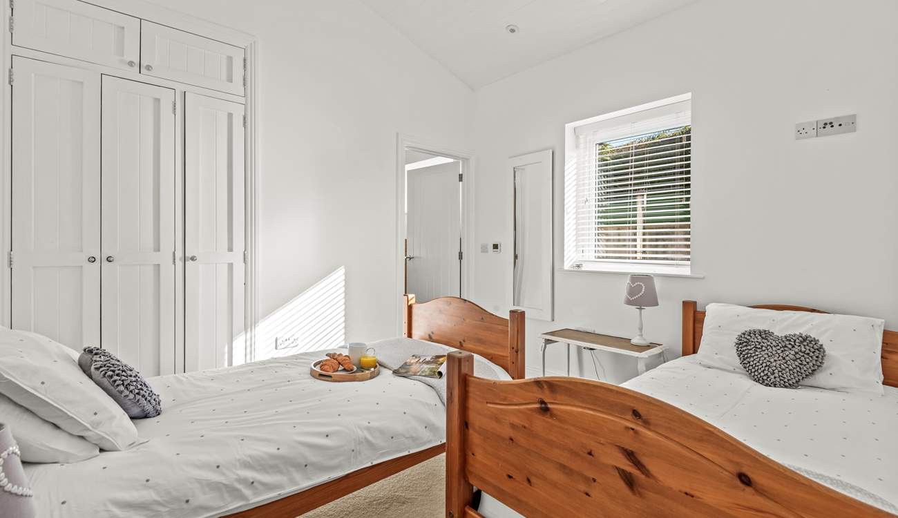 Bedroom 2 on the ground floor has twin beds....