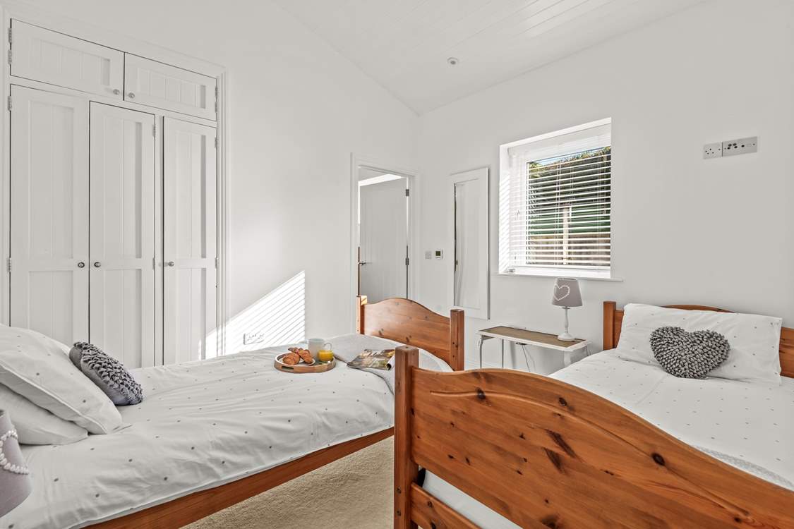 Bedroom 2 on the ground floor has twin beds....