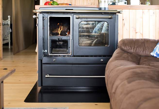 The wood-fired range doubles up as your cooking appliance whilst also keeping you cosy on cooler evenings. 