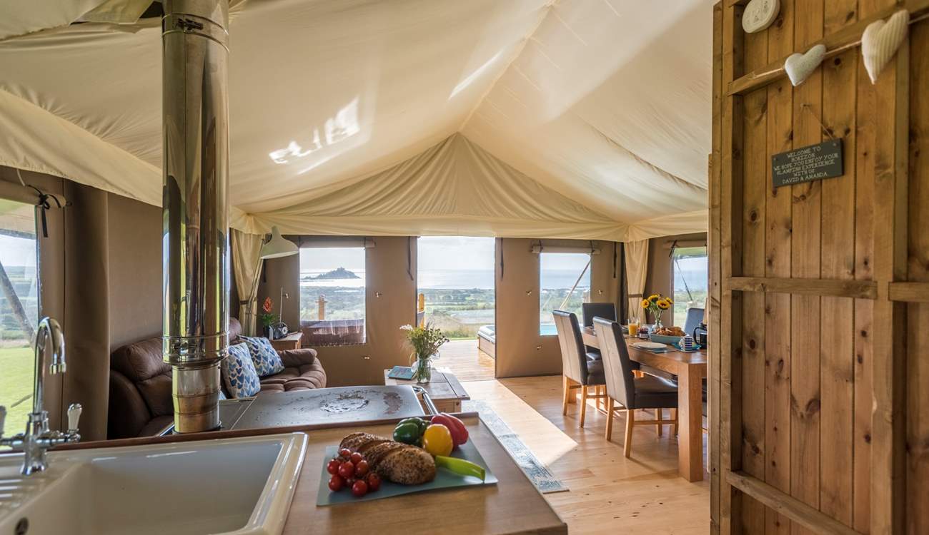 The beautiful view can be enjoyed whilst washing the dishes too!