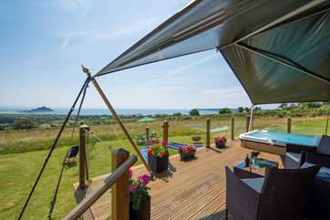 Enjoy the view from the deck, the hot tub, the hammock or the picnic table - the choice is yours!