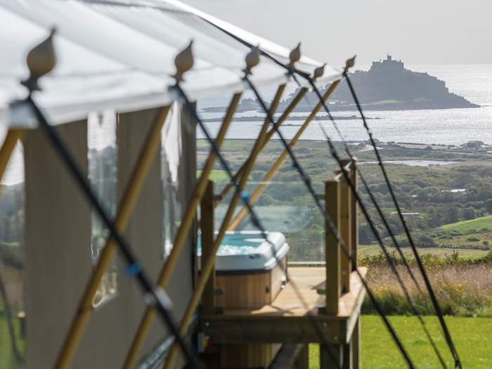 Mount View Horizon Safari Tent, Sleeps 6 in Penzance