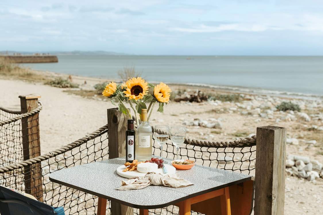 Dining alfresco never looked so good!