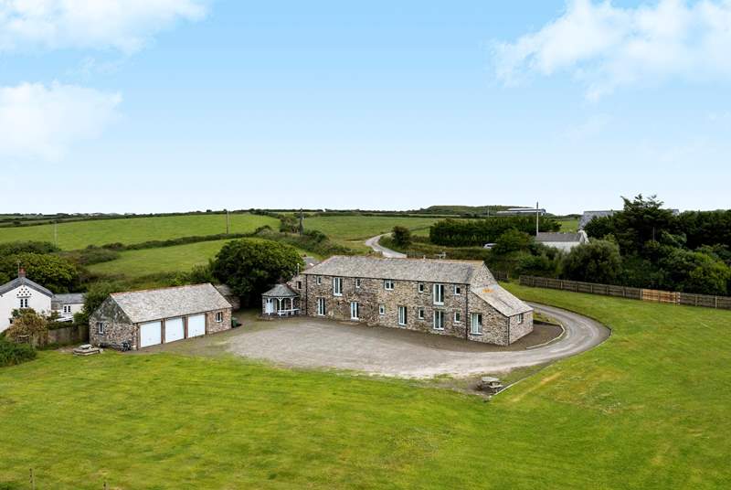 Mill Barn offers the best of both worlds a rural setting so close to the coast